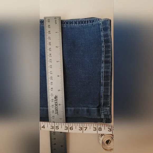 Rue 21 denim jeans Mid rise skinny freedom flex 2 button faded - Picture 8 of 13